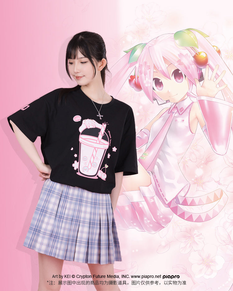 Nekotwo Hatsune Miku - Sakura Miku Happy Trip T-Shirt Moeyu