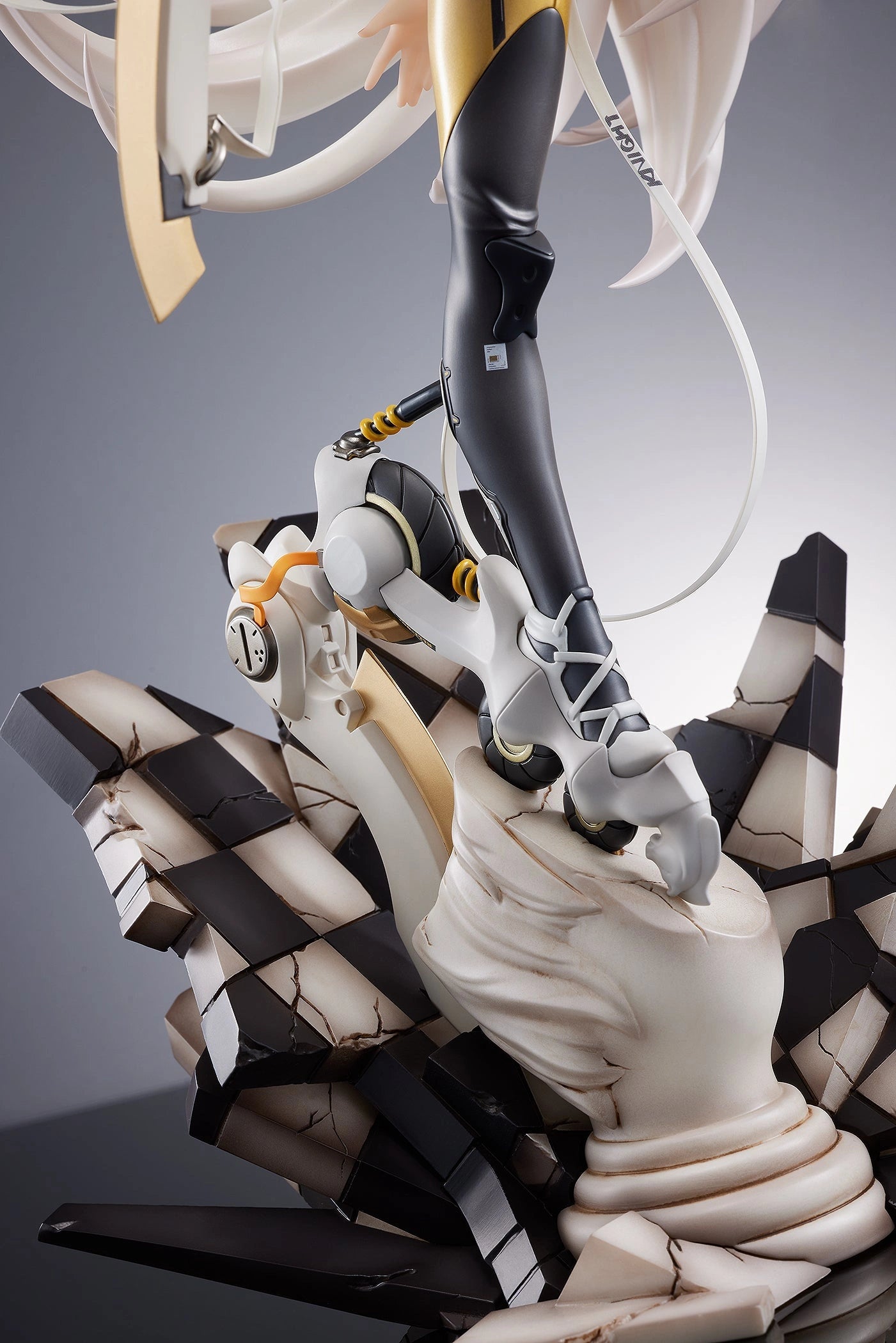 Pre-order] RIBOSE - W-kn【G】· B&W 1/7 Scale Figure(With – Nekotwo